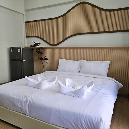Lub Nai Hostel Patong Zewnętrze zdjęcie